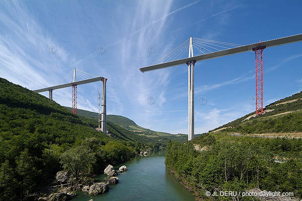 Viaduc de Millau, 2004-05